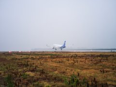 襄陽(yáng)機(jī)場(chǎng)跑道延長(zhǎng)200米和新建聯(lián)絡(luò)道順利投用-紐約國(guó)際快遞