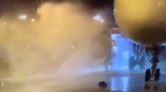 法航一客機在地面發生故障 引擎冒煙-上海國際快遞