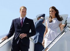 王室記者曝料：凱特王妃乘飛機(jī)“每條裙子都有自己的座位”-以色列的空運(yùn)