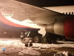 右起落架冒煙 載300余人客機(jī)在俄硬著陸 49人受傷-哈薩克斯坦的空運(yùn)