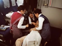 阿曼的空運(yùn)-“她們都是我的救命恩人”南航空姐飛機(jī)上救助昏迷乘客