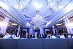 
深圳國際快遞-胖貓物流聯合業界巨頭共推LNG重卡 開啟清潔能源戰略