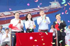 山東海運接收一艘好看角型散貨船