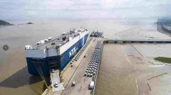 寧波船山港迎來最大批次汽車滾裝作業(yè)