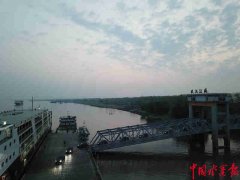 發(fā)揮了公路的補(bǔ)充作用
-空運(yùn)港口