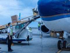 公司更是要求加快、加大節油政策的宣貫和落實
-阿聯酋空運