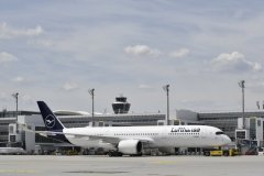 漢莎航空一架A350-900順利抵達(dá)福克蘭群島（又稱馬爾維納斯群島）悅山機(jī)場(chǎng)
-國