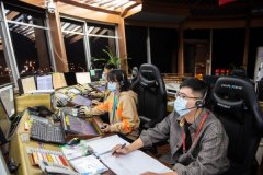  圖：海口塔臺管制席 攝影：黃鵬 自2月16日開始
-國際空運