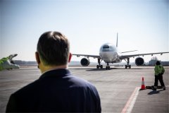  圖源：匈總理歐爾班社交媒體賬號 當(dāng)?shù)貢r(shí)間3月11日上午
-深圳雙清包稅