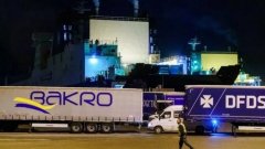 沙特的國際快遞-又一起！25名偷渡客藏身貨輪冷藏柜，欲隨船前往英國