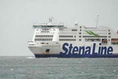 海運費-法國開往愛爾蘭渡輪上發現16名移民：藏身密封拖車